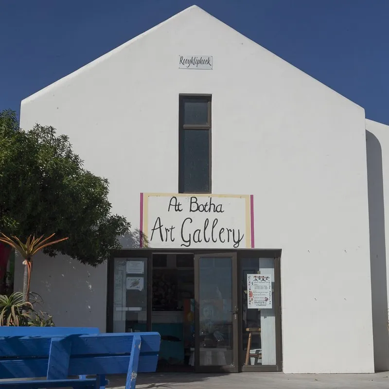Village Stroll & Art Galleries